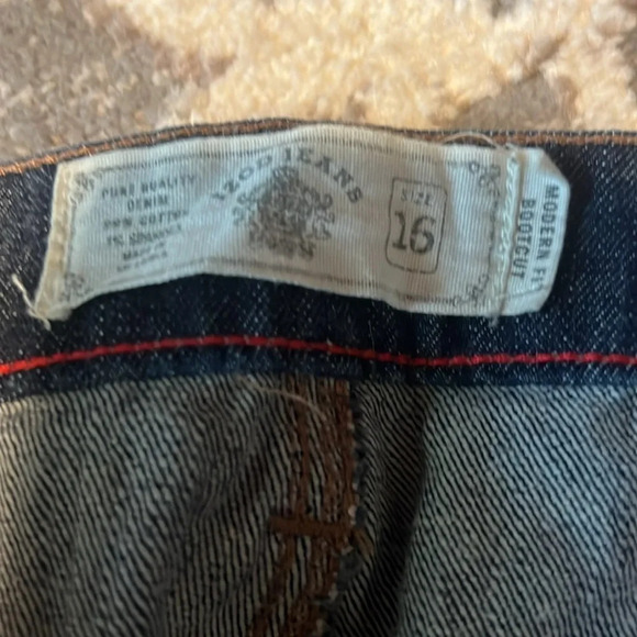 Izod modern fit boot cut jeans. Size 16. Excellent condition. - Picture 4 of 4